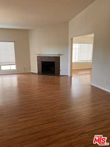 11910 Weddington St #306, Valley Village, CA 91607