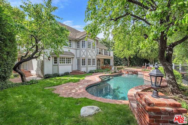 3225 Iredell Ln, Studio City, CA 91604