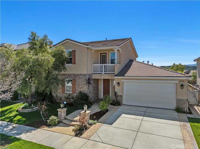 22462 Flatwater Ct, Saugus, CA 91350