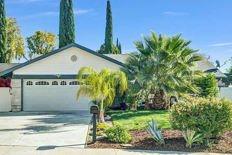 30308 Jasmine Valley, Canyon Country, CA 91387