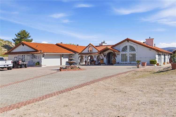 29952 Louis Ave, Canyon Country, CA 91351