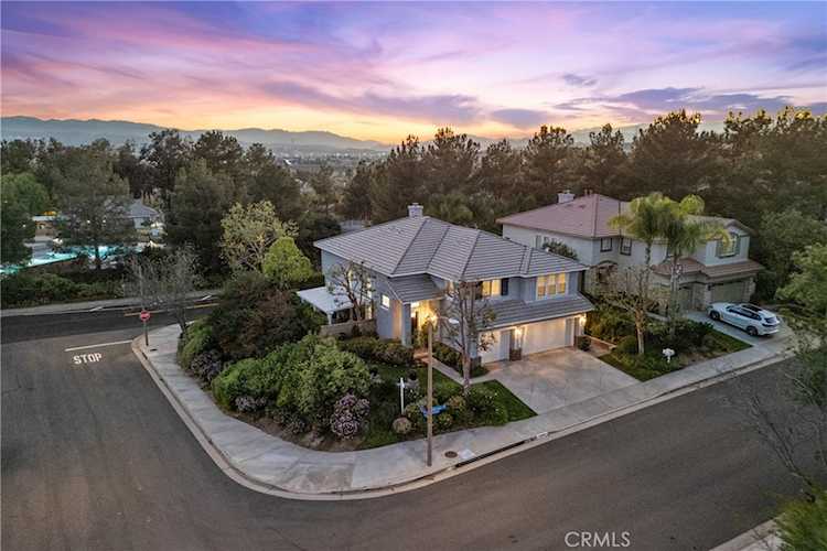 27605 Harwick, Valencia, CA 91354