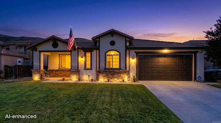 2127 Roanoke St, San Jacinto, CA 92582