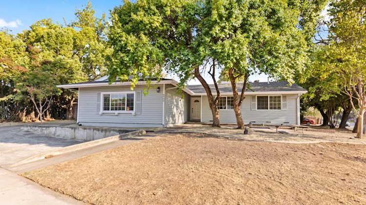 6400 Coyle Avenue, Carmichael, CA 95608