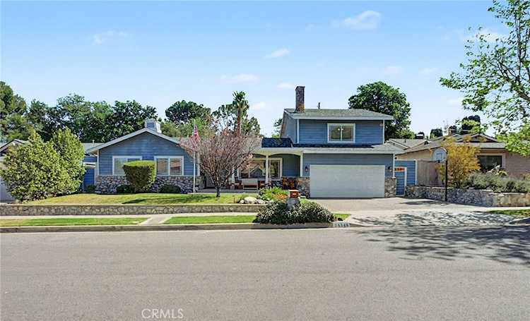 24348 Cross, Newhall, CA 91321