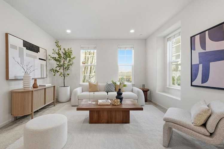 1011 Giacomo Ln #1, San Jose, CA 95131