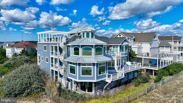  Real Estate for Sale - 40110 Owens Ct in Fenwick Island Photo 1