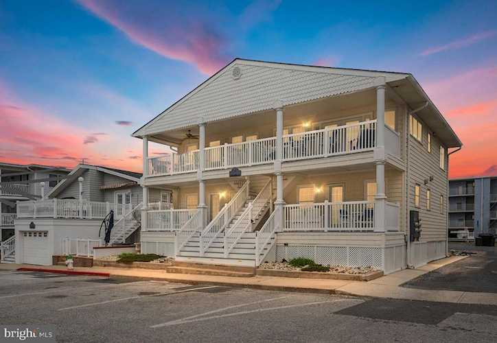  Real Estate for Sale - 6 43rd St in Ocean City Photo 1