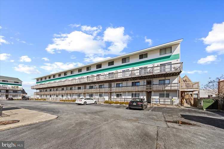 Raffles Real Estate for Sale - 104 127th St #22101 in Ocean City Photo 1
