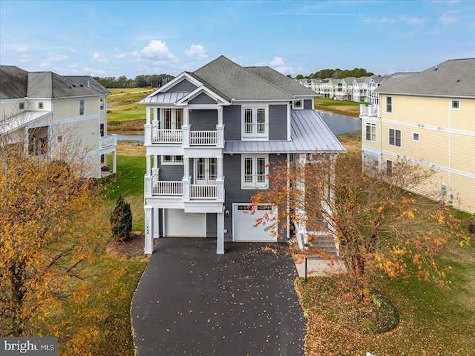  Real Estate for Sale - 11468 Maid At Arms Ln in Berlin Photo 1