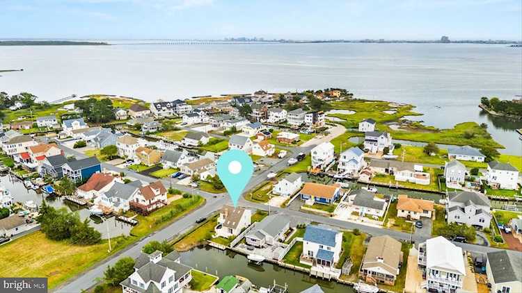  Real Estate for Sale - 10429 Brighton Rd in Ocean City Photo 1