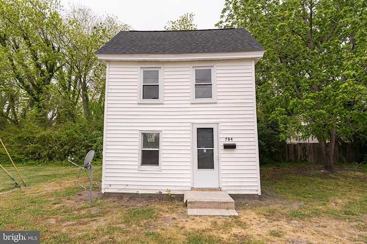 Real Estate for Sale - 706 5th St in Pocomoke City Photo 1