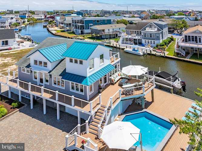  Real Estate for Sale - 28 Oyster Bay Dr in Fenwick Island Photo 1