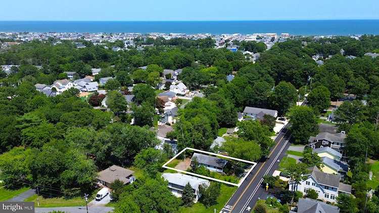  Real Estate for Sale - 505 Collins St in Bethany Beach Photo 1