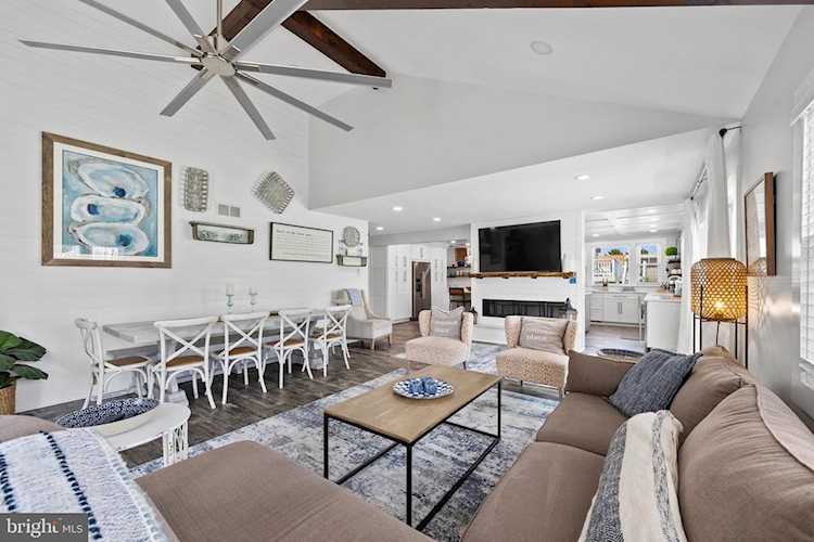  Real Estate for Sale - 226 Carlisle Rd in Bethany Beach Photo 1