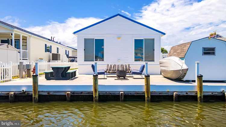  Real Estate for Sale - 36964 Laws Point Rd in Selbyville Photo 1