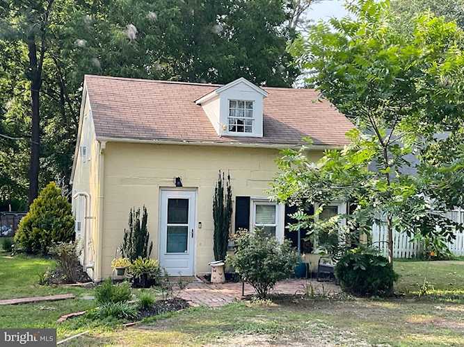  Real Estate for Sale - 300-B W Federal St in Snow Hill Photo 1