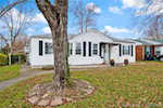 201 E Lewis St New Albany IN 47150 | MLS 2024012628 Photo 3