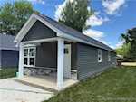 418 Myrtle St Jeffersonville IN 47130 | MLS 202507964 Photo 3