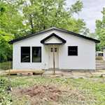 339 S Oak St Austin IN 47102 | MLS 202508220 Photo 1