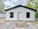 339 S Oak St Austin IN 47102 | MLS 202508220 Photo 7