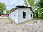 339 S Oak St Austin IN 47102 | MLS 202508220 Photo 5