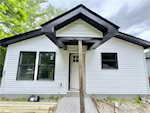 339 S Oak St Austin IN 47102 | MLS 202508220 Photo 2