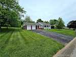 211 W Wendy Ln Salem IN 47167 | MLS 202508275 Photo 2