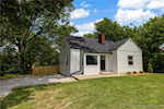 605 E Daisy Ln New Albany IN 47150 | MLS 202508746 Photo 2