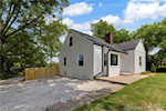 605 E Daisy Ln New Albany IN 47150 | MLS 202508746 Photo 3