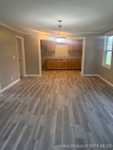 207 Franklin St Jeffersonville IN 47130 | MLS 202509092 Photo 3