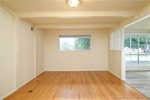 1230 Longfellow Dr Clarksville IN 47129 | MLS 202509302 Photo 9