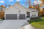 5402 Melbourne Dr Charlestown IN 47111 | MLS 202509575 Photo 3