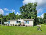 8067 N Oliver Ln Dupont IN 47231 | MLS 202509841 Photo 1