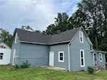 404 E Mulberry St Salem IN 47167 | MLS 202509827 Photo 3