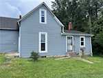 404 E Mulberry St Salem IN 47167 | MLS 202509827 Photo 2