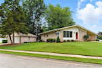 701 Parkwood Dr Clarksville IN 47129 | MLS 202509943 Photo 4