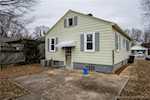 114 E Norwood Ave Clarksville IN 47129 | MLS 2025010036 Photo 4