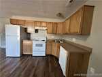 702 E Utica St Sellersburg IN 47172 | MLS 2025010280 Photo 4