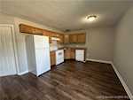 702 E Utica St Sellersburg IN 47172 | MLS 2025010280 Photo 2