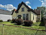 1922 Division St New Albany IN 47150 | MLS 2025010333 Photo 2