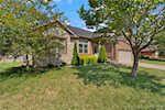 1015 Frontier Trl Greenville IN 47124 | MLS 2025010361 Photo 3