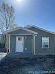 211 Guilford Ave Charlestown IN 47111 | MLS 2025010689 Photo 2