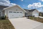 5118 Woodstone Circle Jeffersonville IN 47130 | MLS 202507344 Photo 4