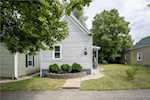 1016 Clark St New Albany IN 47150 | MLS 2025011052 Photo 2