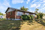 1528 E 8th St Jeffersonville IN 47130 | MLS 2025011067 Photo 2