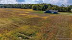 https://cdn.listingphotos.sierrastatic.com/large/v1760133677/263/263_2025011773_08.jpg 5127 W Interstate Block Rd Madison IN 47250 | MLS 2025011773 Photo 8