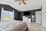 https://cdn.listingphotos.sierrastatic.com/large/v1761332707/263/263_2025011842_24.jpg 2187 Rolling Hill Ct Columbus IN 47201 | MLS 2025011842 Photo 24